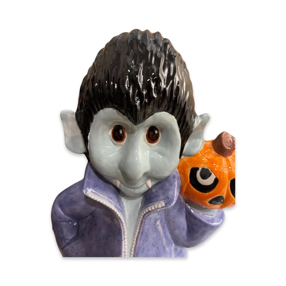 Rockabilly Punk Rock Dracula: Vintage Halloween Decor: Ceramic Vampire - Picture 5 of 6